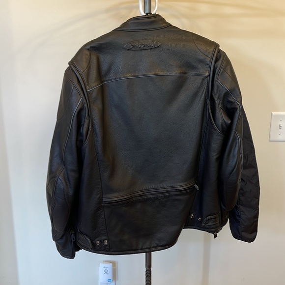 Authentic Harley Davidson leather motorcycle jacket with liner. Size Large - Picture 2 of 5